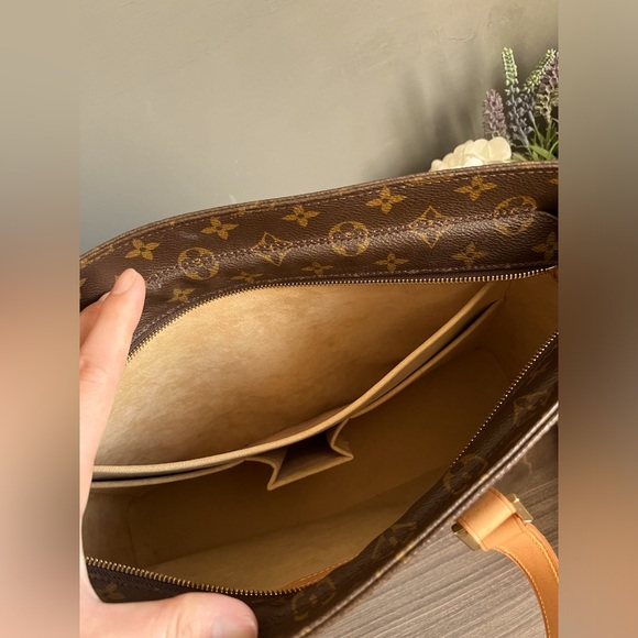 Louis Vuitton Luco Monogram Shoulder Bag - Picture 5 of 10